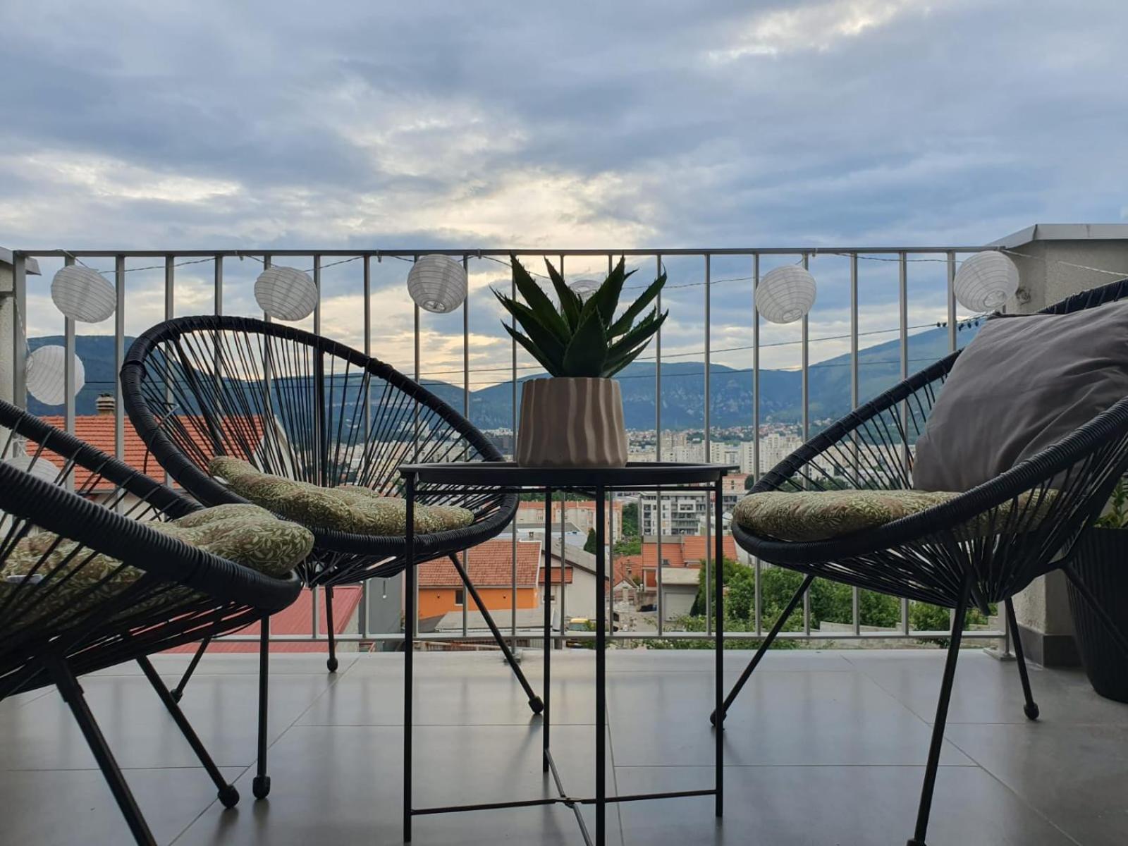Apartment Merry - Free Garage & Parking Mostar Eksteriør billede