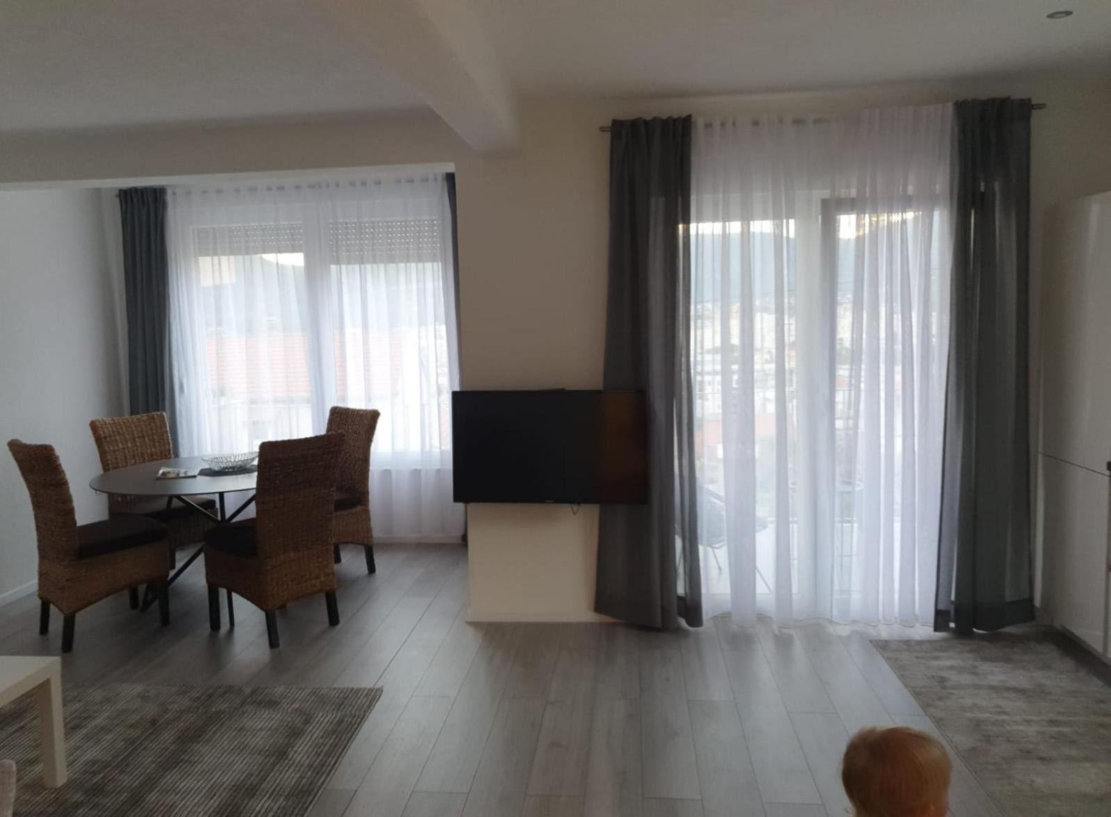 Apartment Merry - Free Garage & Parking Mostar Eksteriør billede