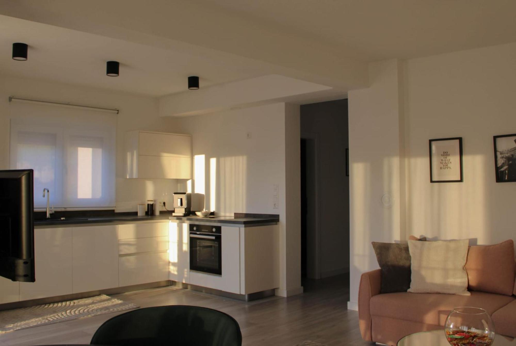 Apartment Merry - Free Garage & Parking Mostar Eksteriør billede
